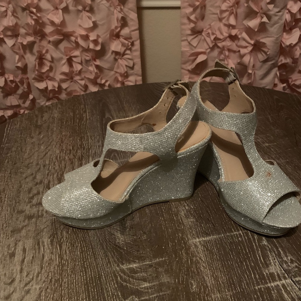 Silver glitter Fiona chunky heel size 5